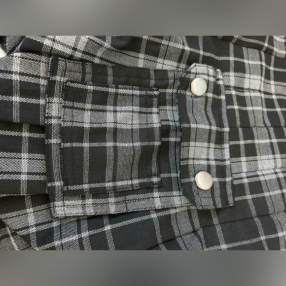 NWOT TRADITIONAL TARTAN KILT BLACK/GRAY. BELT LOOPS, SNAPS ON BOTH SIDES. - Picture 6 of 12